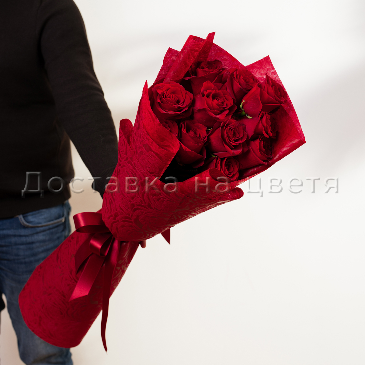 Букет с 11 червени рози