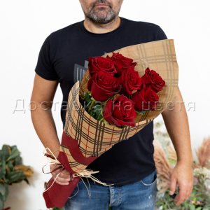 Класика червени рози